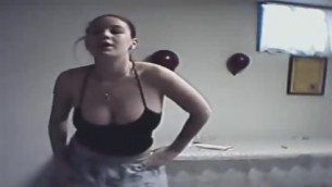 Busty Teenager Female Moving On Cam